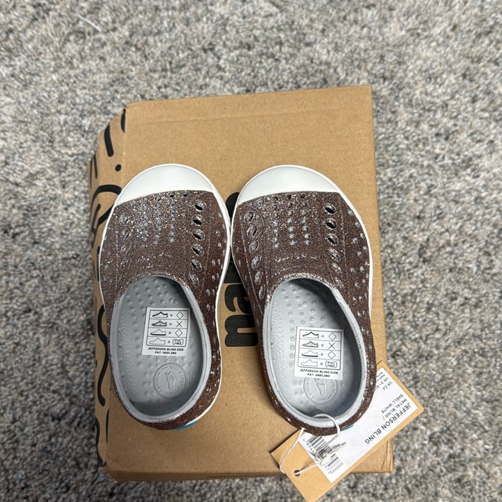 Toddler Native Shoes (NWT). Size C4